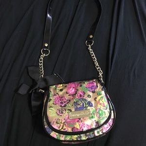 Betsey Johnson cross body purse